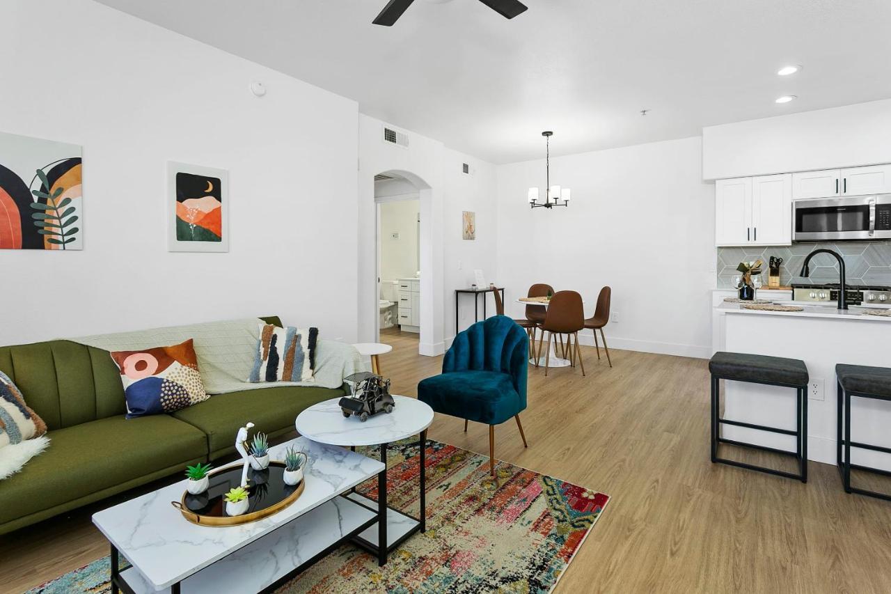 Cozysuites Glendale By The Stadium With Pool 01 Dış mekan fotoğraf
