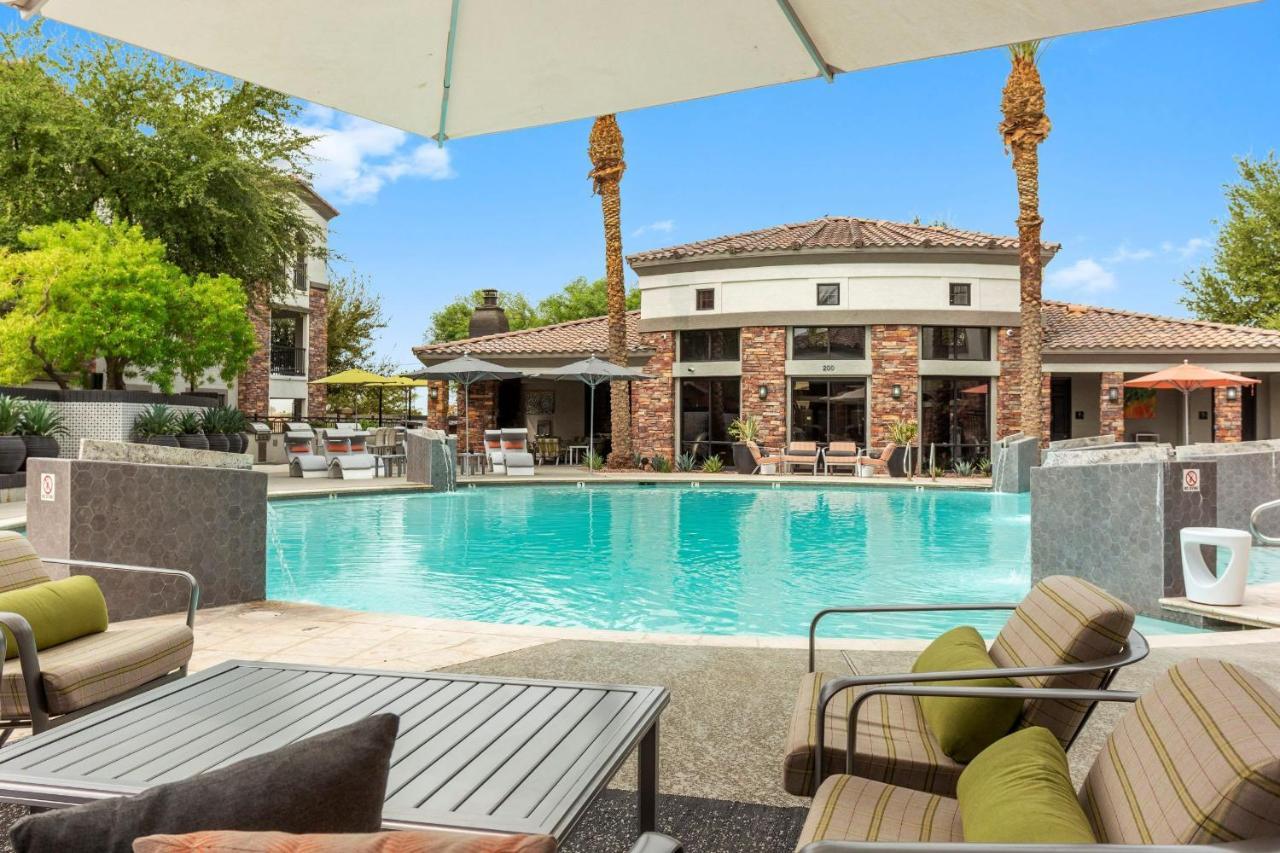 Cozysuites Glendale By The Stadium With Pool 01 Dış mekan fotoğraf